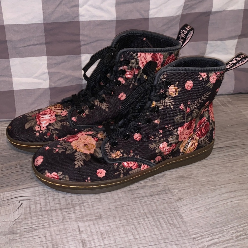 Dr. Martens Women’s Floral Sheridan Canvas Casual Boots - US Size 8/UK Size 6
